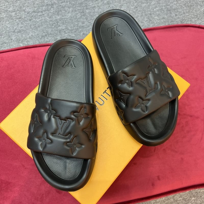 Chinelo🖤Louis Vuitton Waterfront (Preto)