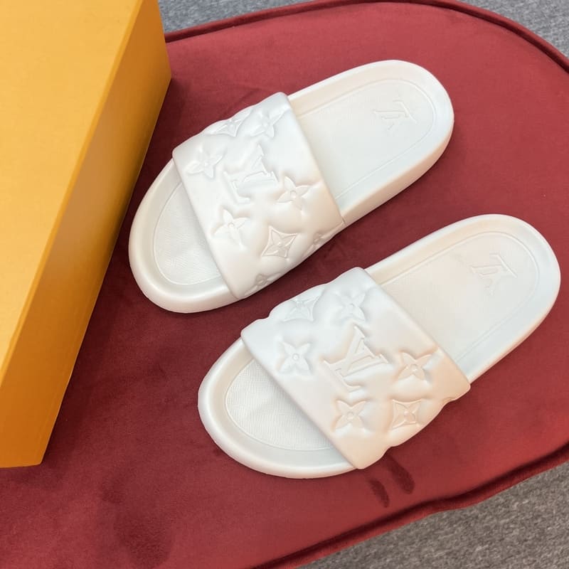 Chinelo🤍 Louis Vuitton Waterfront (Branco)