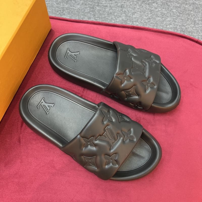 Chinelo🖤Louis Vuitton Waterfront (Preto)