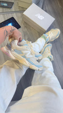 New Balance 9060 off white Azul