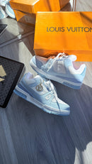 Louis Vuitton Trainner Azul bebê