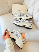 New balance 530 retrô  Branco/ cinza