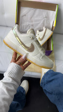 Nike Dunk Off Bronze Metálico