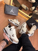 Nike Air Jordan 4 Retro MARROM E PRETO