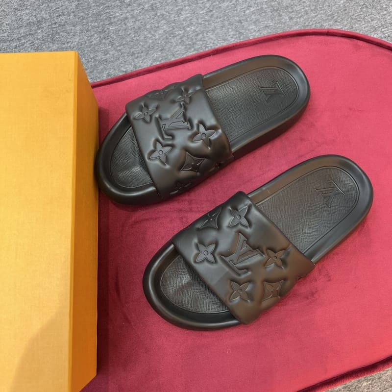 Chinelo🖤Louis Vuitton Waterfront (Preto)