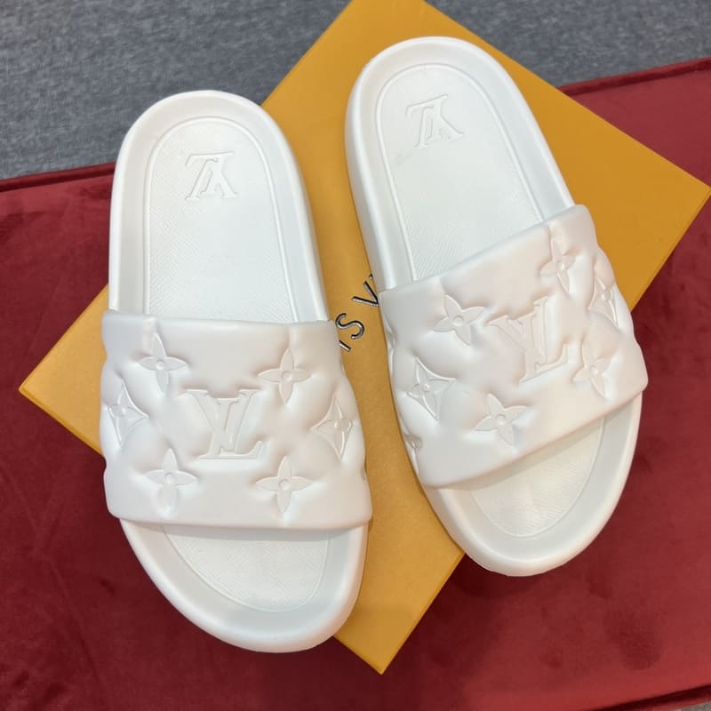 Chinelo🤍 Louis Vuitton Waterfront (Branco)